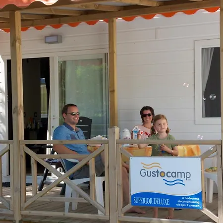 Casa Mobile - Cisano San Vito **** Campingplads
